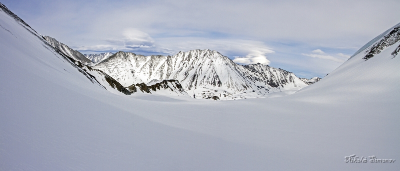 IMG_41610-41611.JPG - Вид вниз по леднику Ядринцева